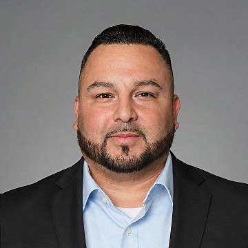 Alejandro Gonzalez, Senior Power Equipment Specialist